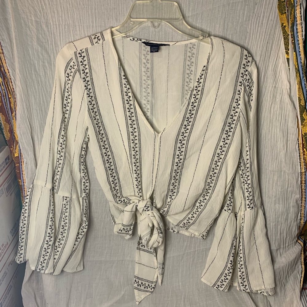 American Eagle crop top with tie front